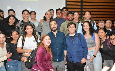 Comparte Gerardo Oñate su “Poderoso Victoria” con estudiantes de la UMSNH