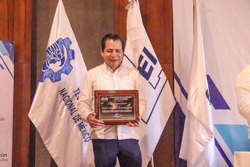 Recibe reconocimiento como “Mejor Escuela de Ingeniería del País”, institución dirigida por distinguido michoacano