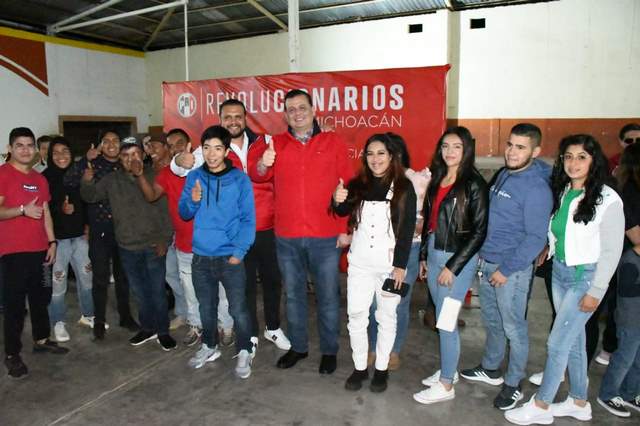 El partido que sabe y tiene con qué, es el PRI: Memo Valencia