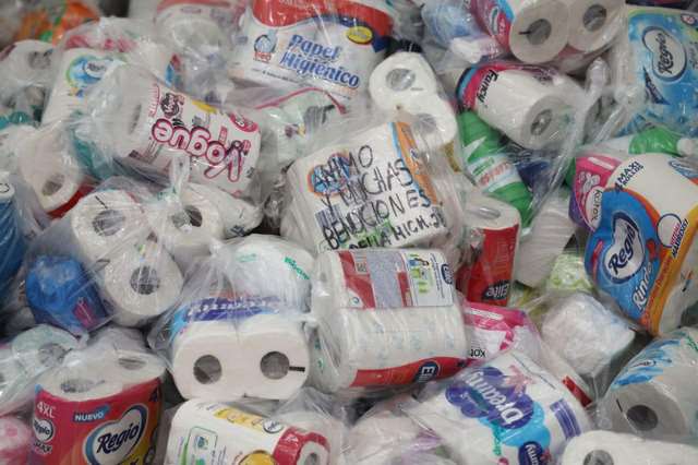 Recibe DIF municipal víveres para entregar a damnificados de Guerrero