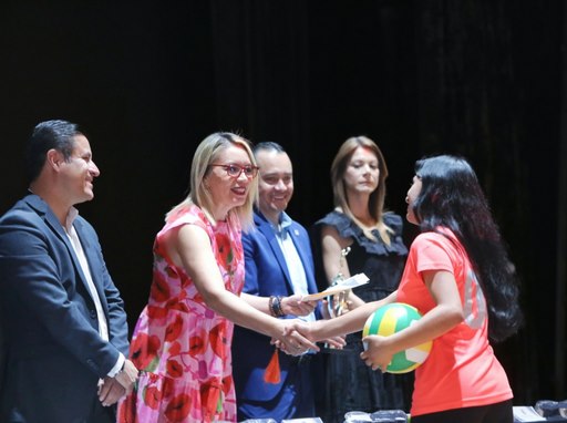 La CUL muestra su verdadero rostro: son punteros en danza, desempeño académico, canto y en deportes