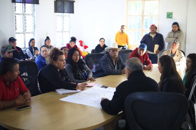 Gobierno Municipal atiende a colonos de La Pradera