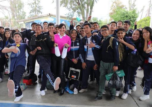 Lanzan plan para revertir abandono escolar en secundarias