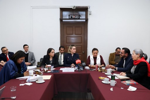 Presenta rectora al Congreso del Estado cómo gastará presupuesto en 2024