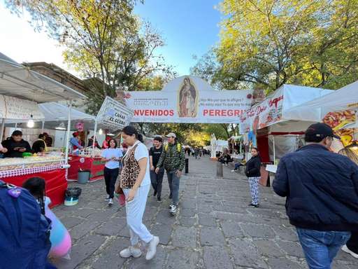 Inicia instalación de más puestos para las Fiestas Guadalupanas