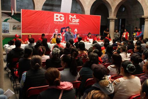 Trasciende programa Unidos con las Jefas de Familia y Unidos por la Educación en Tarímbaro