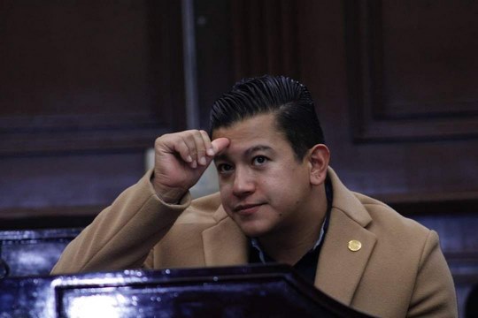 Logra Víctor Zurita que por Ley se oriente a padres sobre la discapacidad de sus hijos desde el embarazo