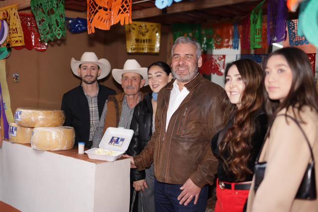 Refrenda Bedolla apoyo a queseros de Cotija