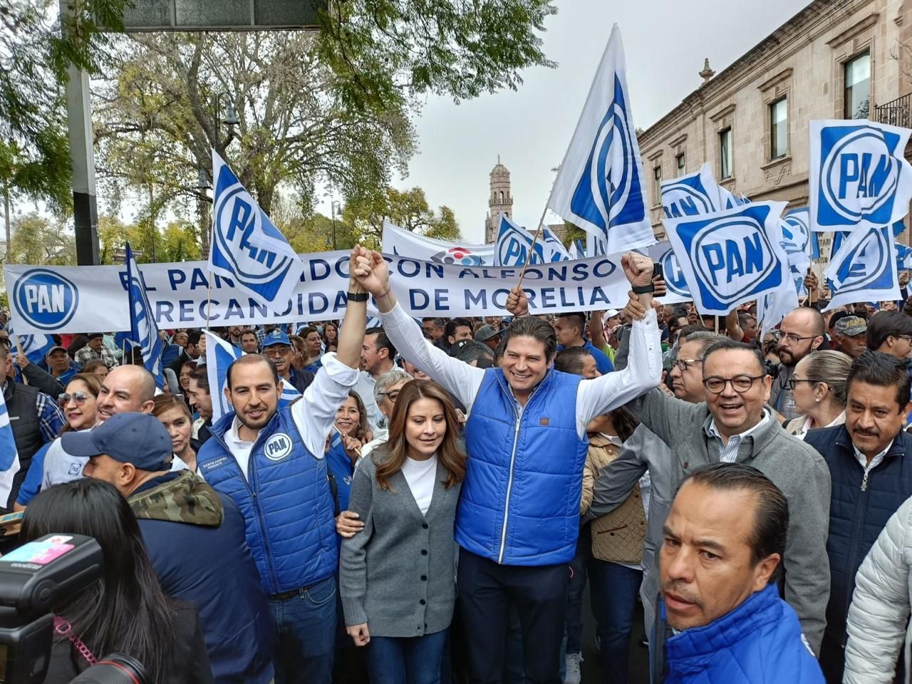 Morelianos arropan a Alfonso Martínez