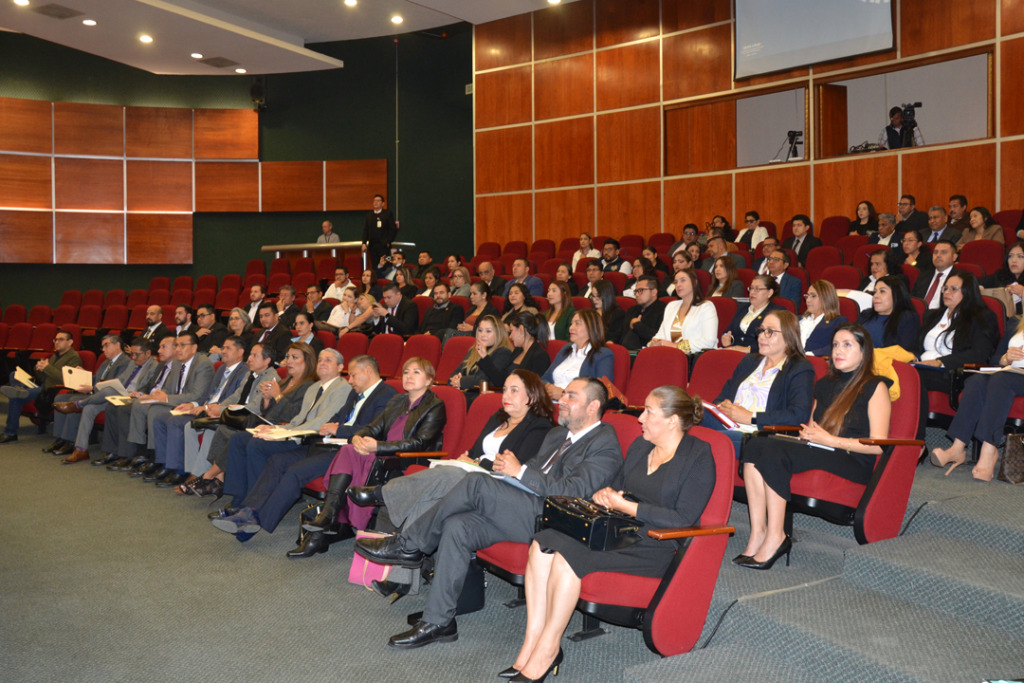 Intercambian opiniones integrantes del Poder Judicial de Michoacán y otros operadores estatales para fortalecer el sistema penal oral