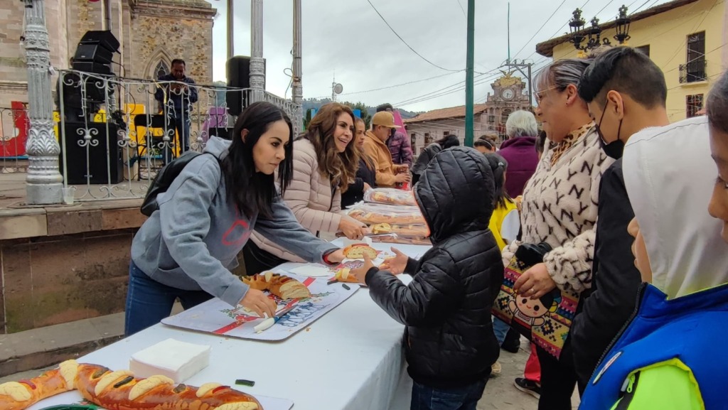 Sin dudarlo, seguiremos trabajando por la niñez: Gloria Tapia