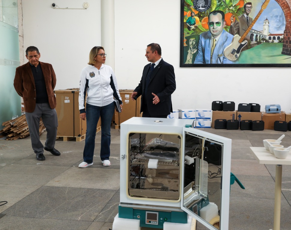 UMSNH equipa Laboratorios nicolaitas; alrededor de siete millones de pesos la inversión 