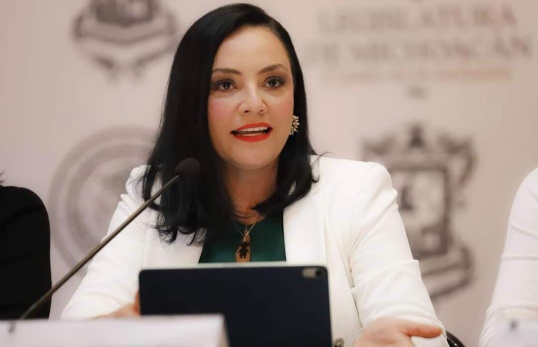 Me inscribí por congruencia política, hoy renuncio por igual razón: Adriana Hernández