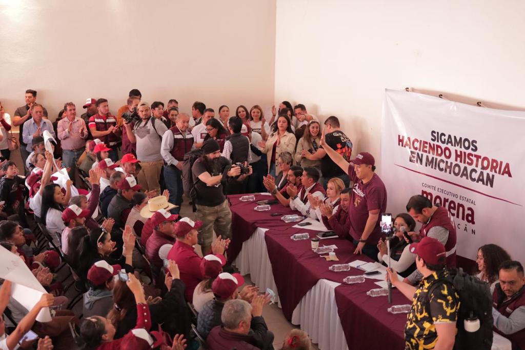 Con asambleas informativas, seguimos impulsando la 4T en Michoacán: JP Celis