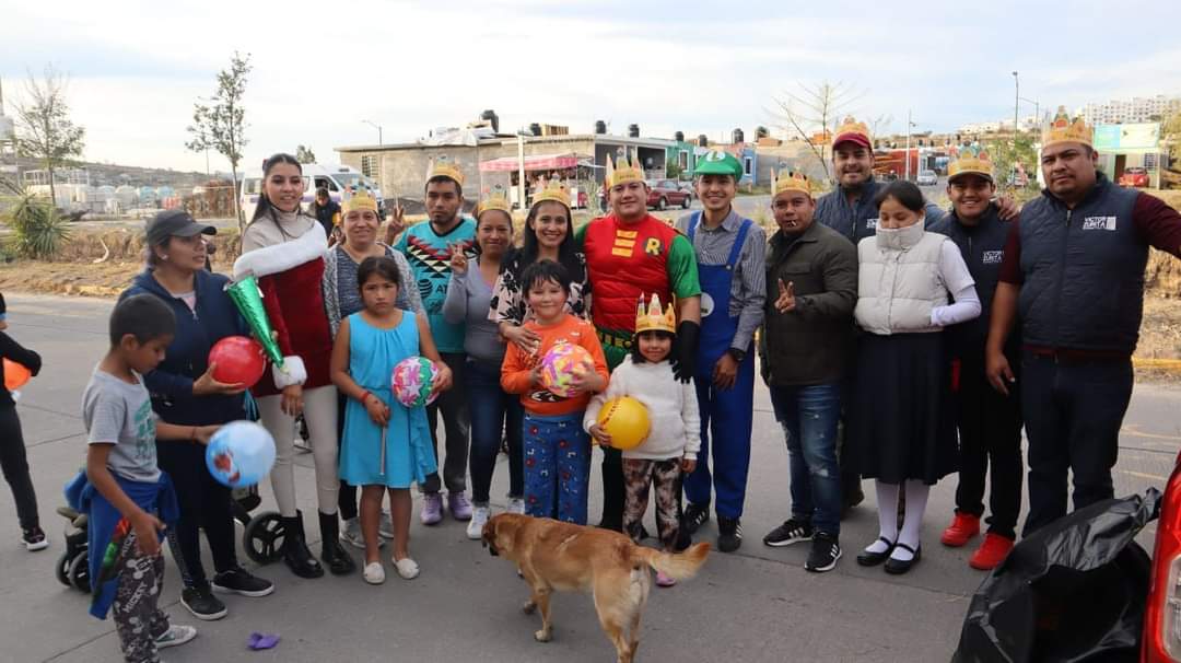 Víctor Zurita lleva a Villas del Oriente la Caravana de Los Reyes Magos