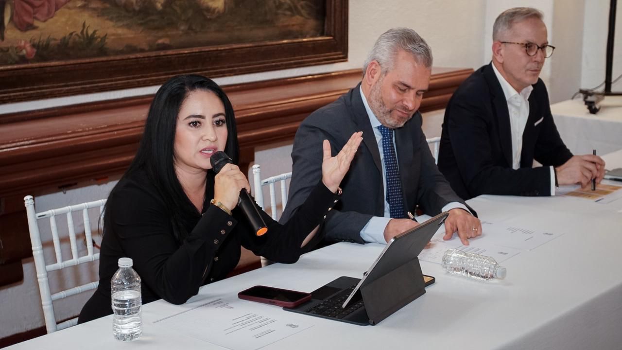 Estaciones del teleférico de Uruapan conectarán con transporte terrestre: Gladyz Butanda