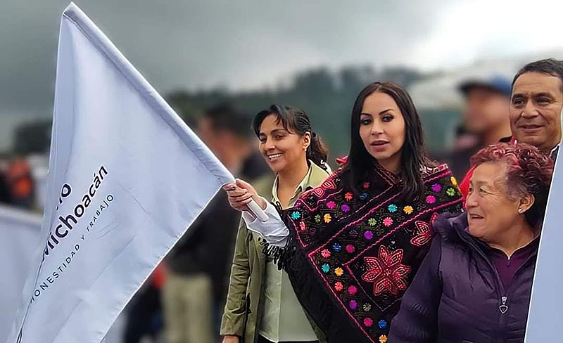 Seguiremos en la ruta de construir un mejor futuro para el Oriente Michoacano: Gloria Tapia