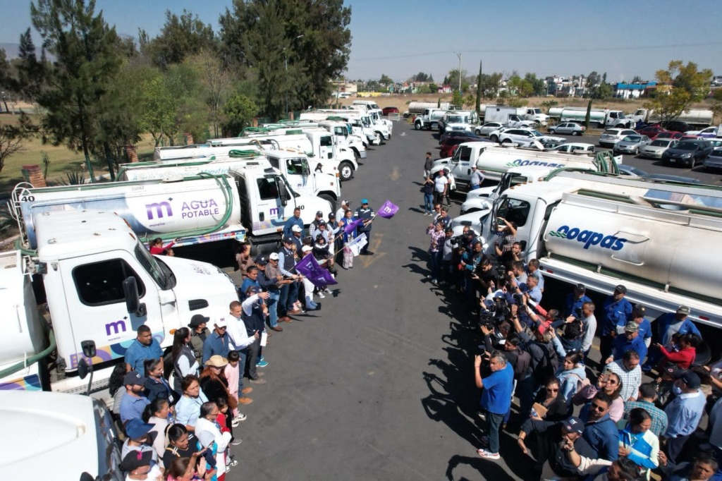 Alfonso Martínez da banderazo a programa de abastecimiento de agua por medio de pipas