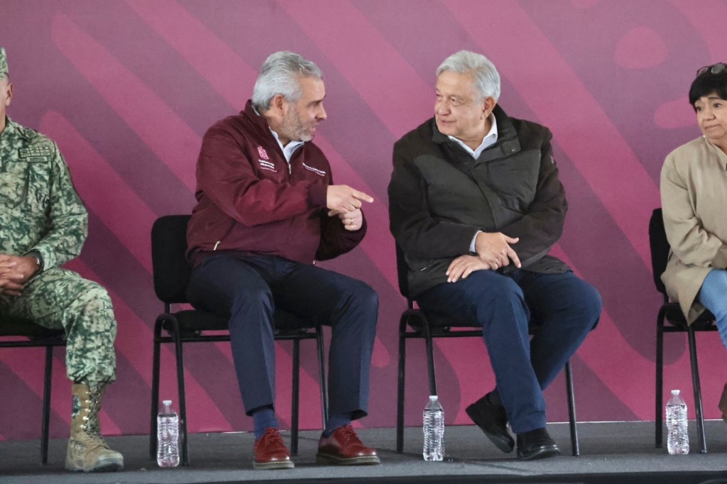 AMLO reconoce aportación de migrantes al desarrollo económico de Michoacán