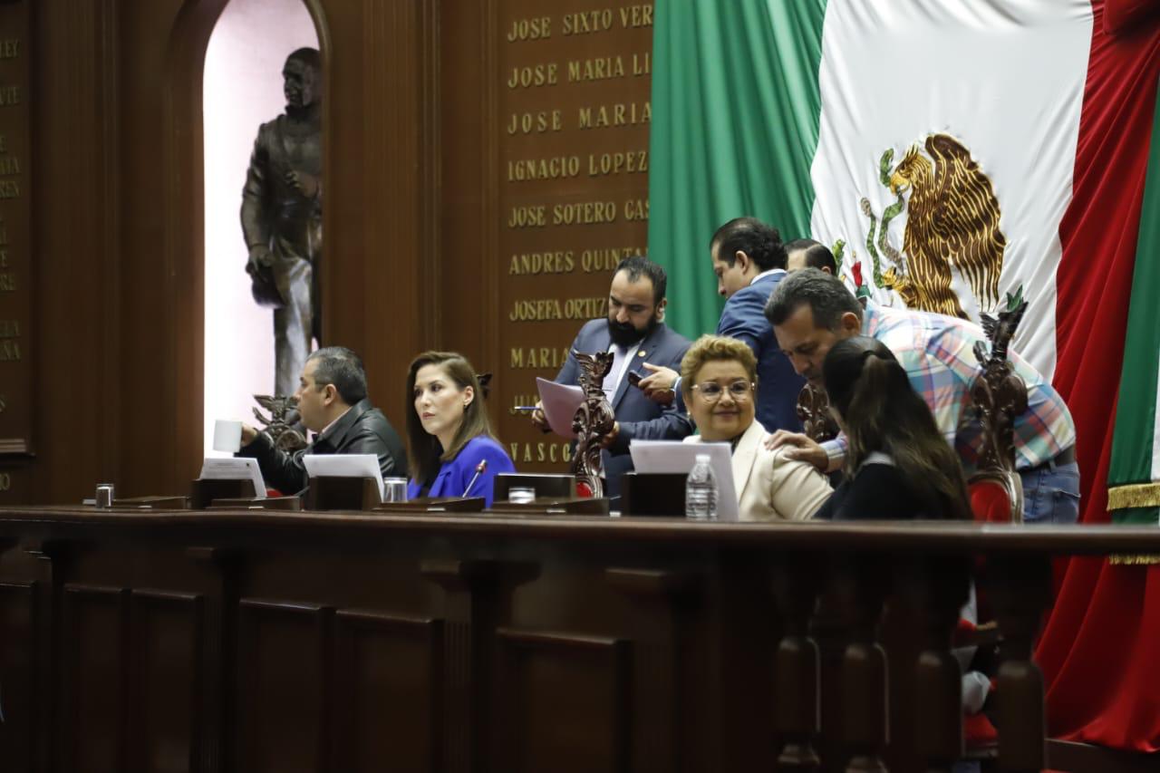 Adultos mayores y mujeres embarazadas, con preferencia en servicios de salud: 75 Legislatura