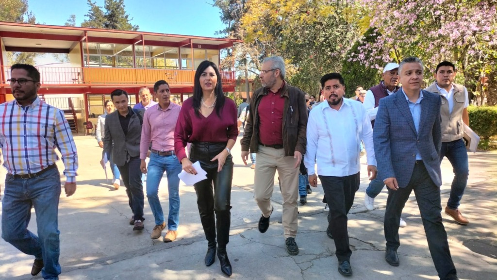 Destinan para infraestructura de escuelas michoacanas mil millones de pesos