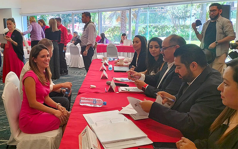 Daniela De Los Santos registra su candidatura para diputada local, va por el Distrito 17 de Morelia