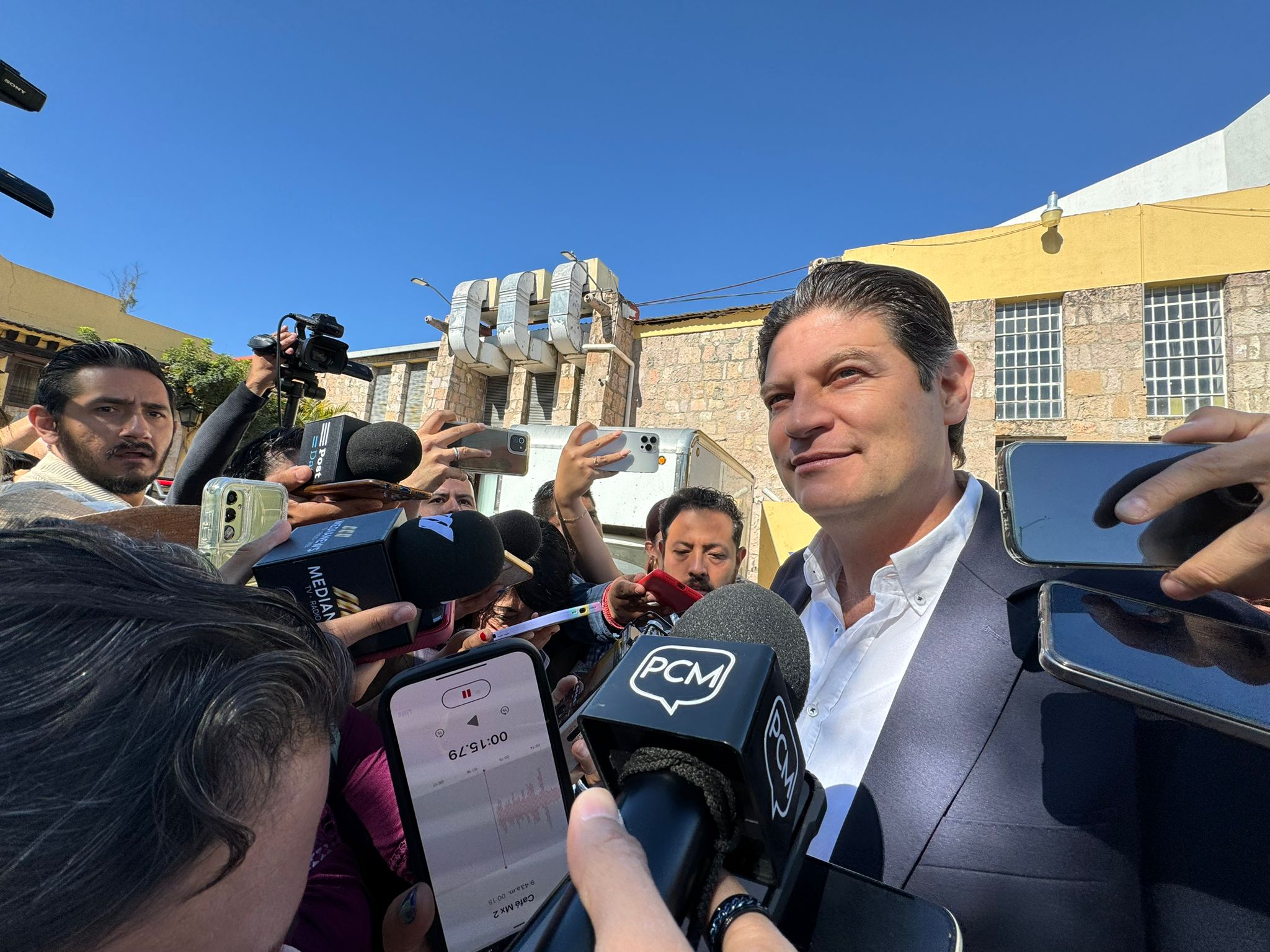 Alfonso Martínez ve favorable el escenario político en la contienda electoral; se registra el domingo ante el IEM