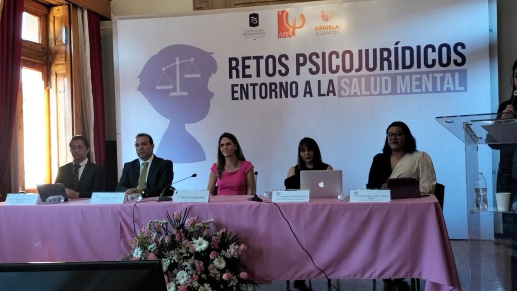 Atender a la par la salud mental y las cuestiones legales: Daniela de los Santos