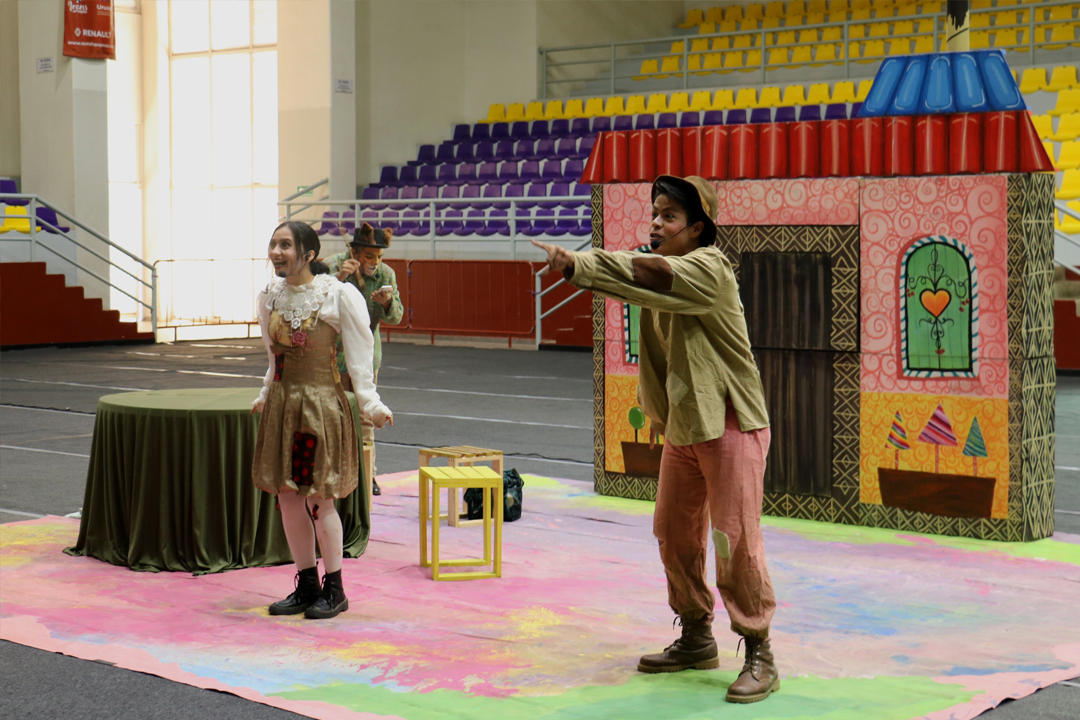 Niñas y niños de Uruapan conocieron de la justicia restaurativa a través del teatro