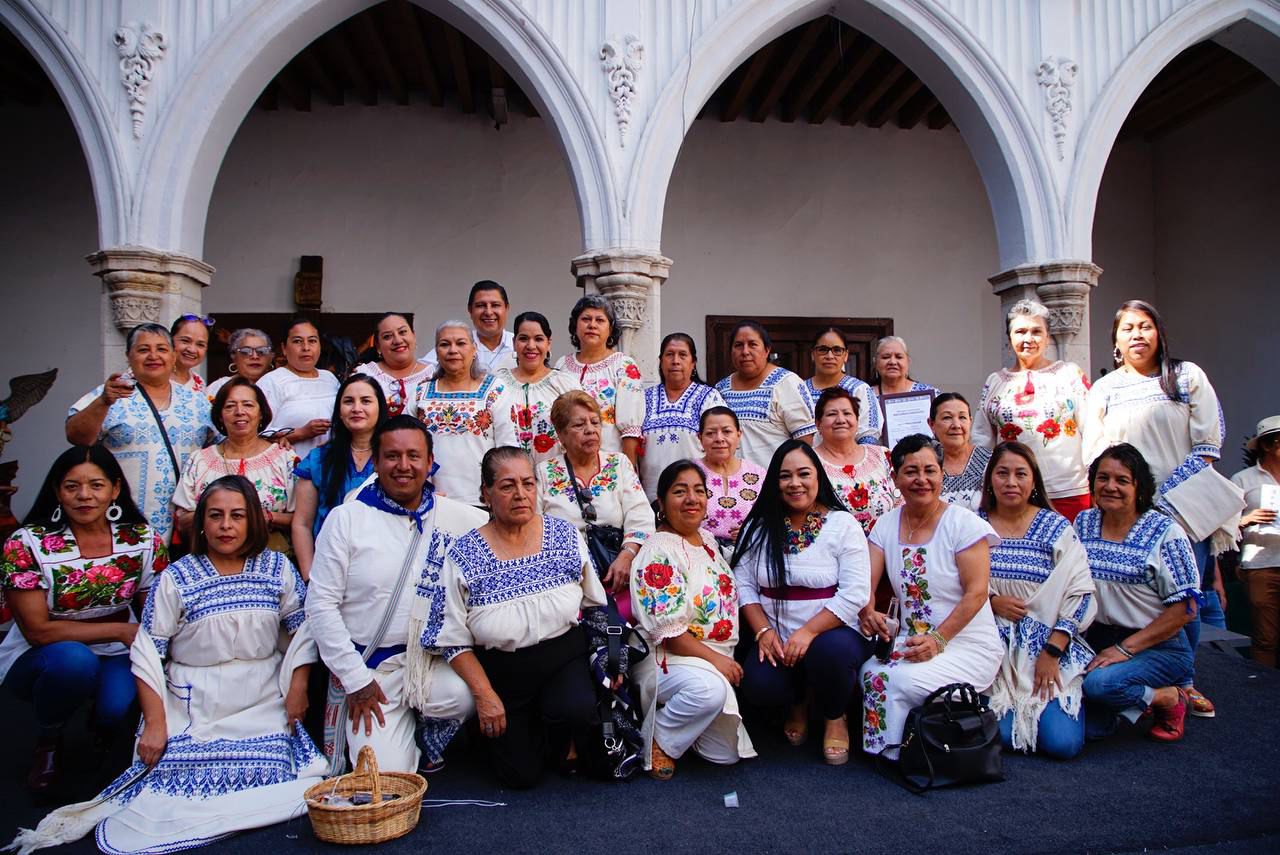 Artesanos agradecen a Uruapan su hospitalidad