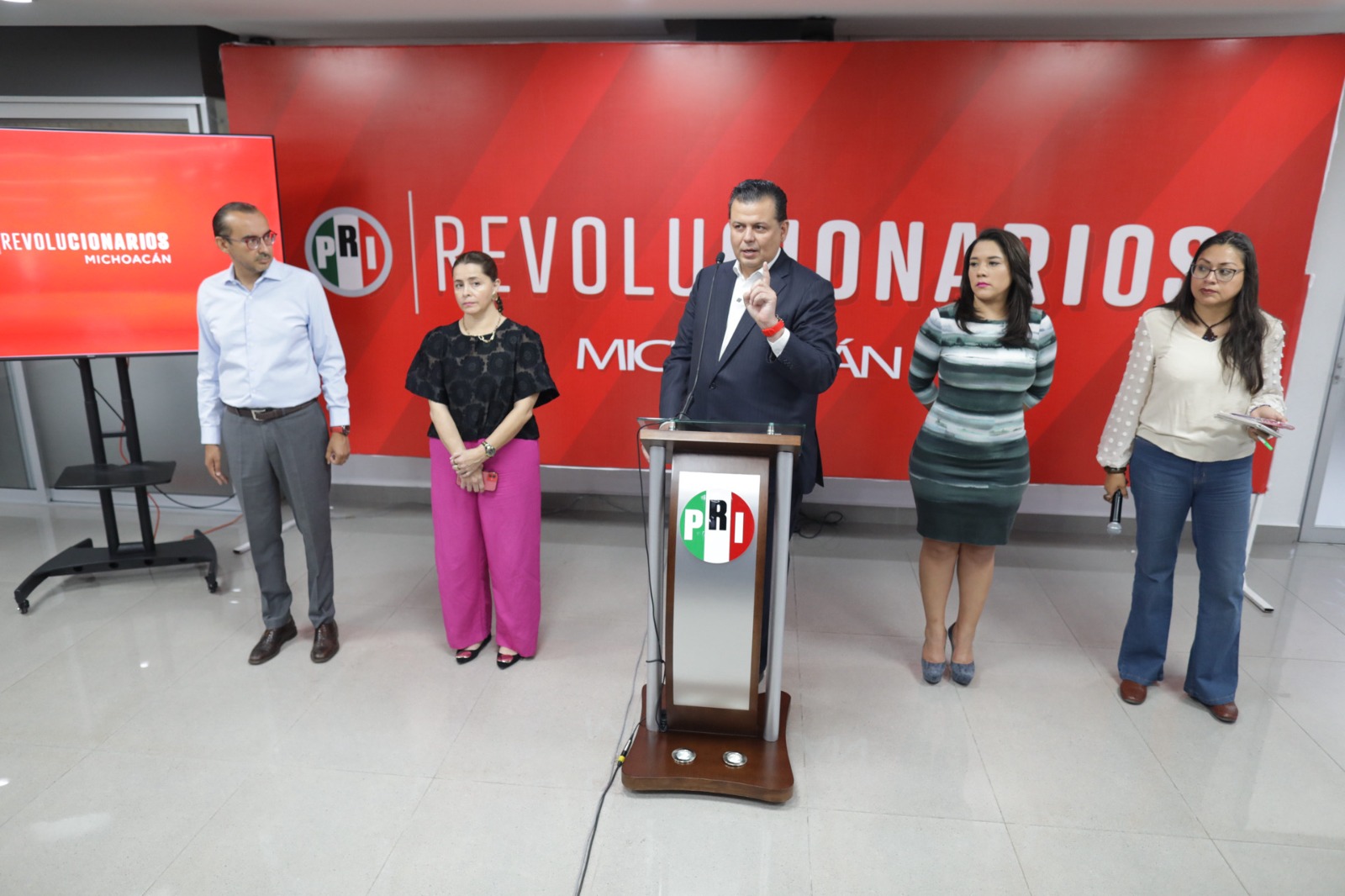 Michoacán vive el proceso electoral sin normalidad democrática: Memo Valencia