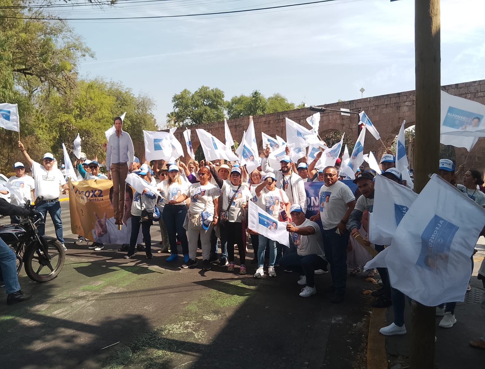 Respaldan miles de morelianos respaldan a Alfonso Martínez