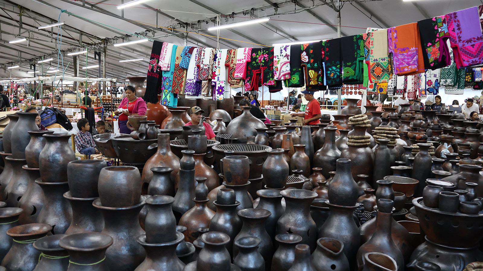 Disfruta la última semana del Tianguis Artesanal de Uruapan 