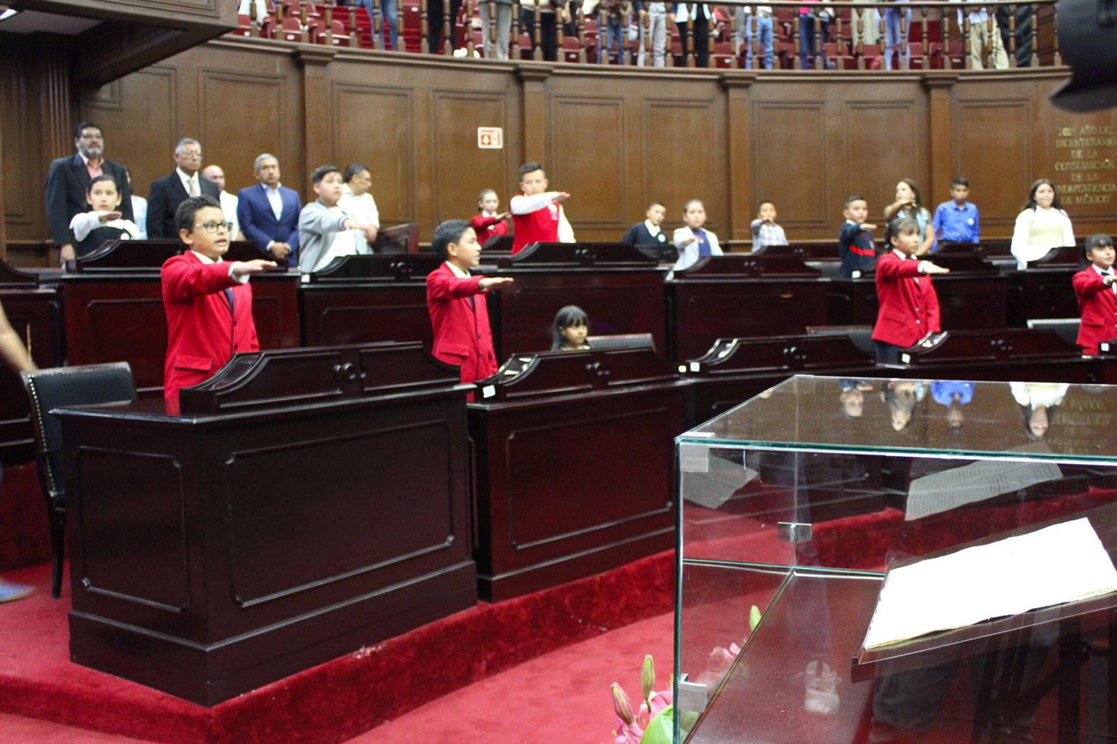 Belinda Hurtado realiza con éxito, Parlamento Infantil del Distrito 12