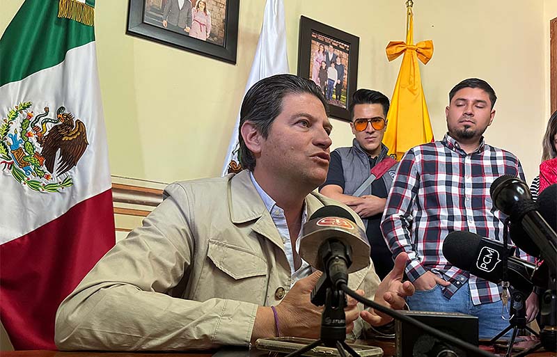 Seguirán ataques de adversarios contra Alfonso Martínez Alcázar