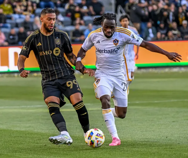 LAFC permanece invicto en casa, al derrotar en el clásico angelino al la Galaxy 2-1