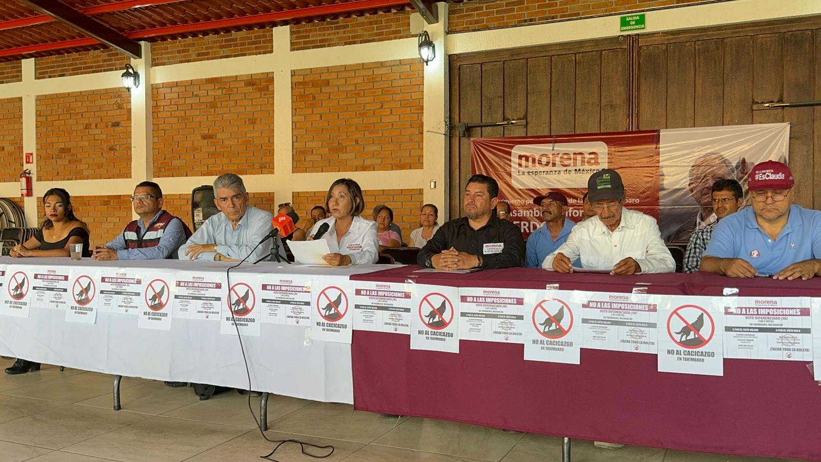 Se manifiestan morenistas en contra de los Gaona y sus candidaturas en Tarímbaro