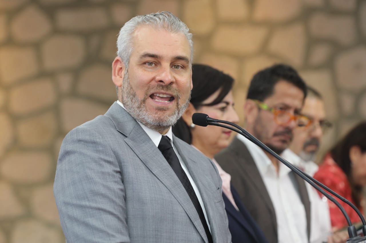 Avanza gobierno digital en trámites y servicios para ciudadanos: Bedolla