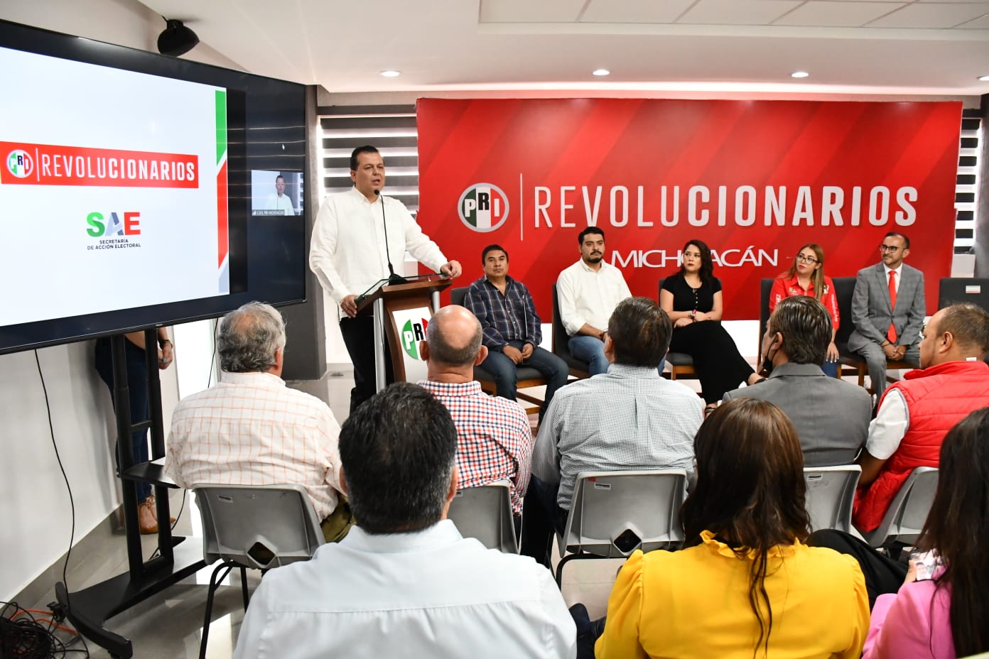 No es lo mismo el derecho que el privilegio: Memo Valencia