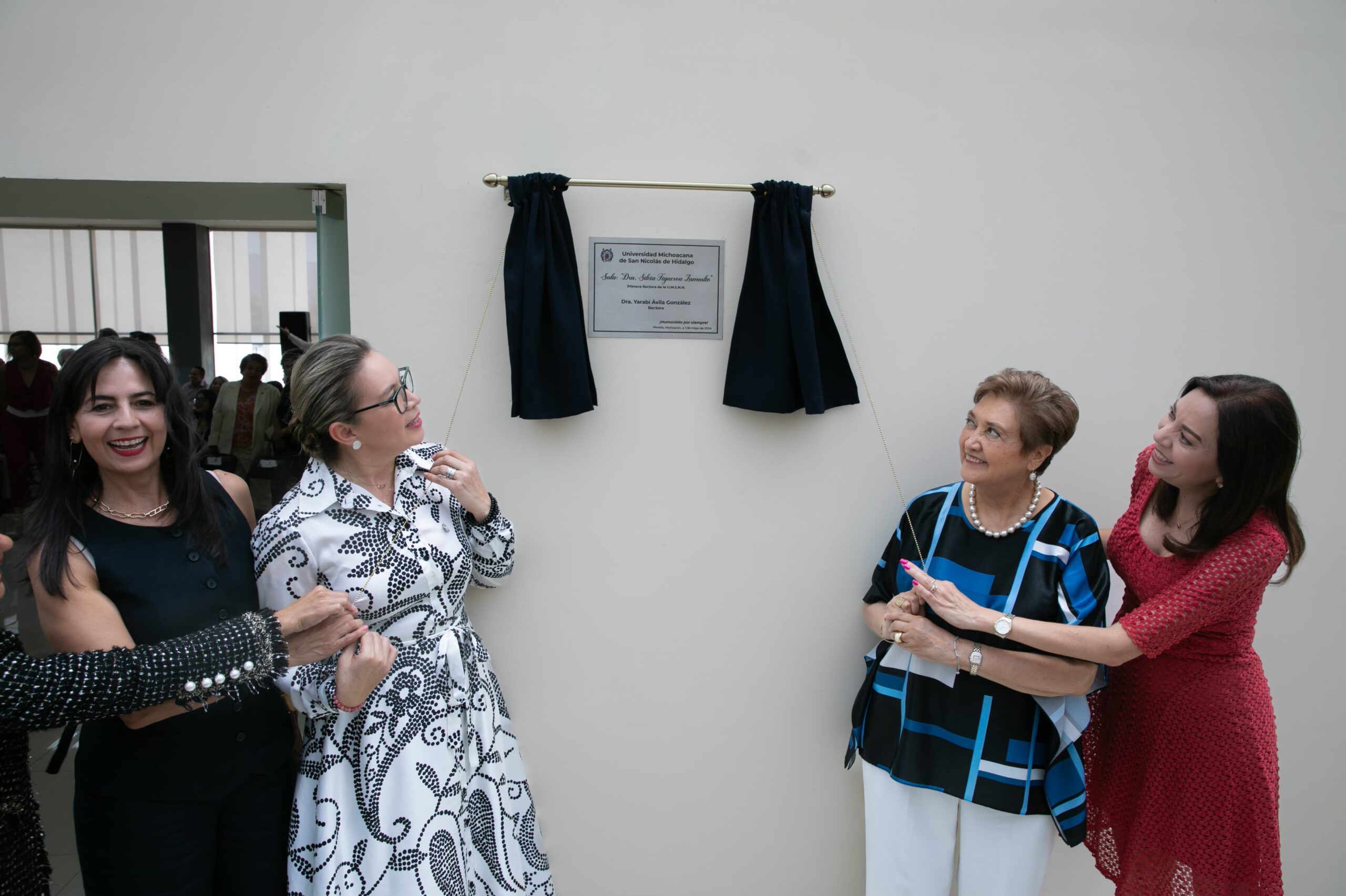 UMSNH reconoce trayectoria de doctora Silvia Figueroa Zamudio, primera rectora nicolaita