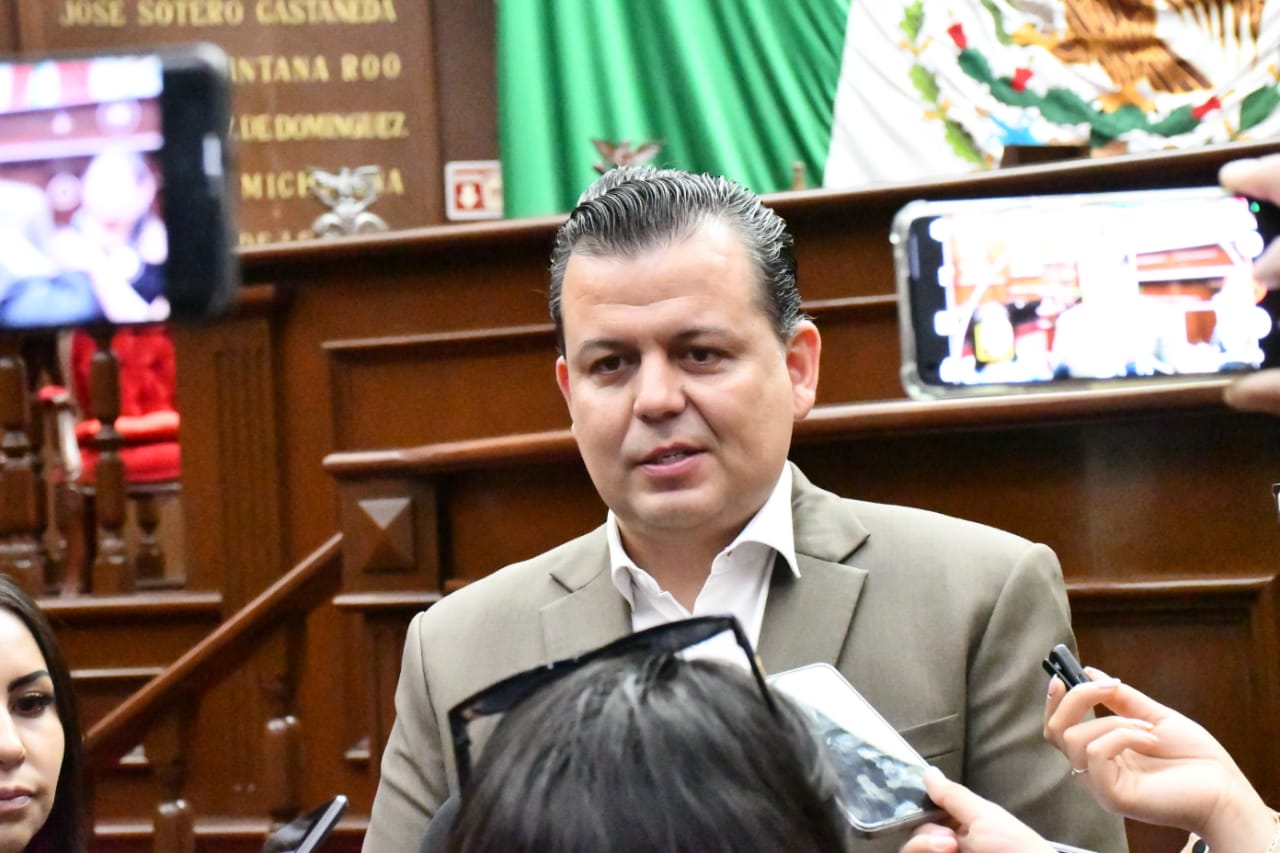 Los delincuentes no pueden marcar la agenda política: Memo Valencia