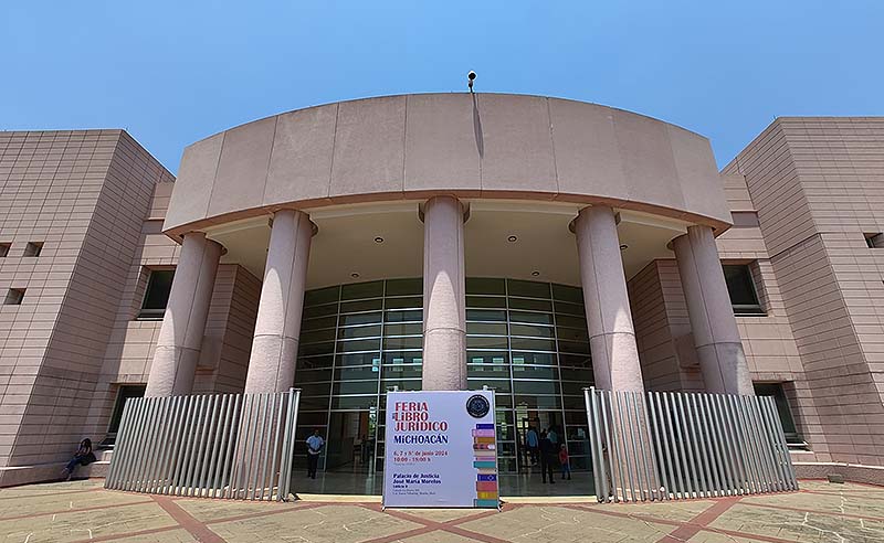 Preparan la Feria del Libro Jurídico Michoacán 2024
