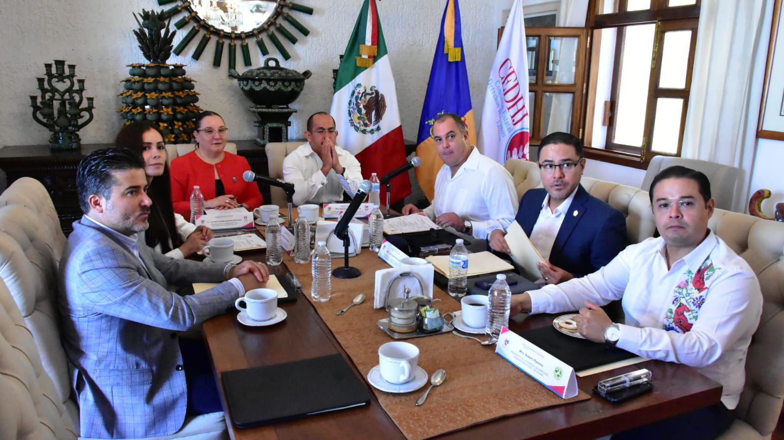 Aprueban ombudspersons del país proponer creación de un sistema integral de búsqueda de violadores de D.H.