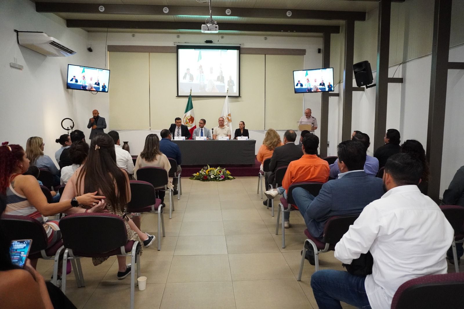 Presentan el libro “La construcción de la cultura de la paz, retos y avances desde la mediación multidisciplinar”