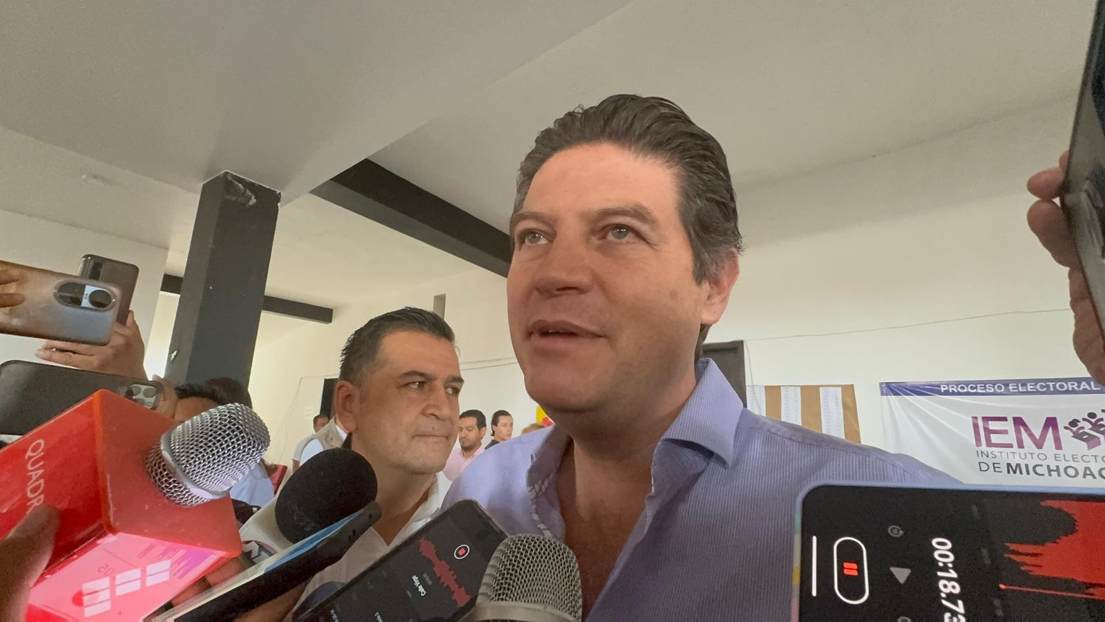 Votaron más morelianos esta ocasión por Martínez Alcázar quien recibió constancia de mayoría