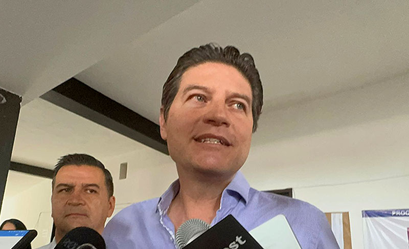 Martínez Alcázar está a la espera de ser recibido por el gobernador Alfredo Ramírez