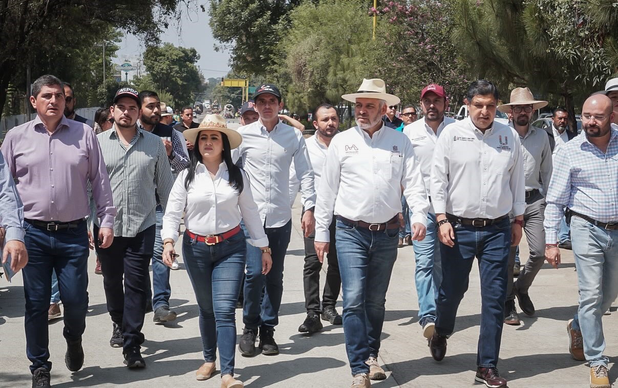 Bedolla y Gladyz Butanda revisan avances en obra de Paseo de la Revolución, en Uruapan