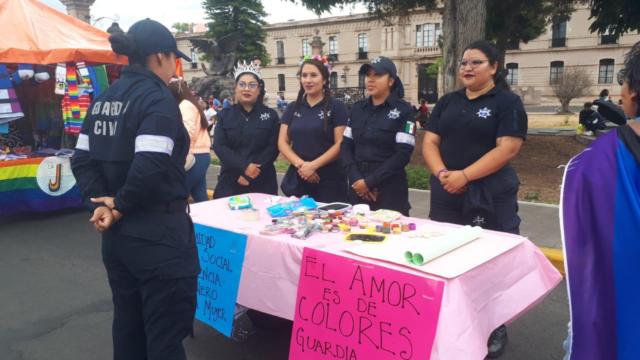 Agentes de la SSP acompañan marcha del orgullo LGBTTTIQ+ en Morelia