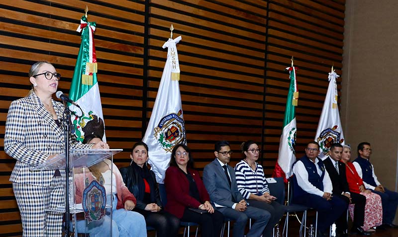 UMSNH dará acompañamiento a estudiantes que realicen su servicio social: Rectora