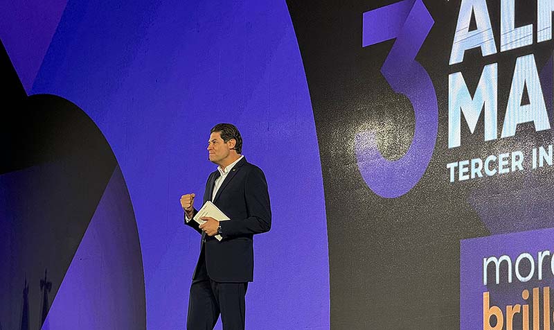 Con éxito, metas cumplidas y haciendo de Morelia una ciudad que brilla, Martínez Alcázar rindió su tercer informe de gobierno